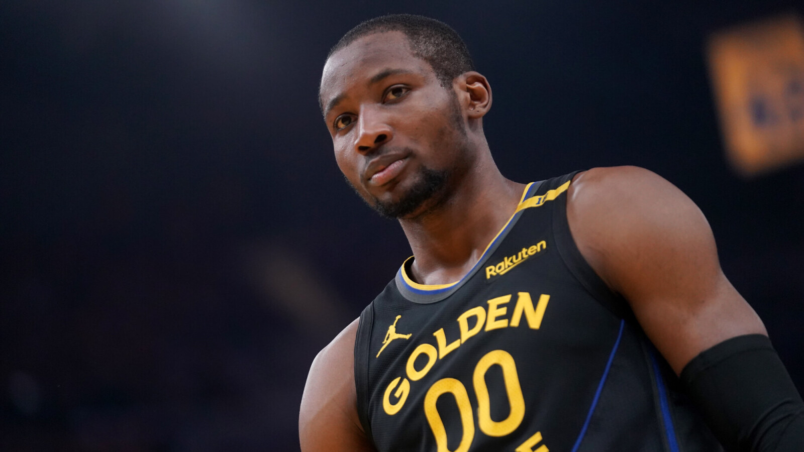 https://www.yardbarker.com/media/d/9/d98ed81ed7606c43ca2d752d0e5a5e3c1afdac46/thumb_16x9/warriors-unlikely-trade-young-forward.jpg?v=1