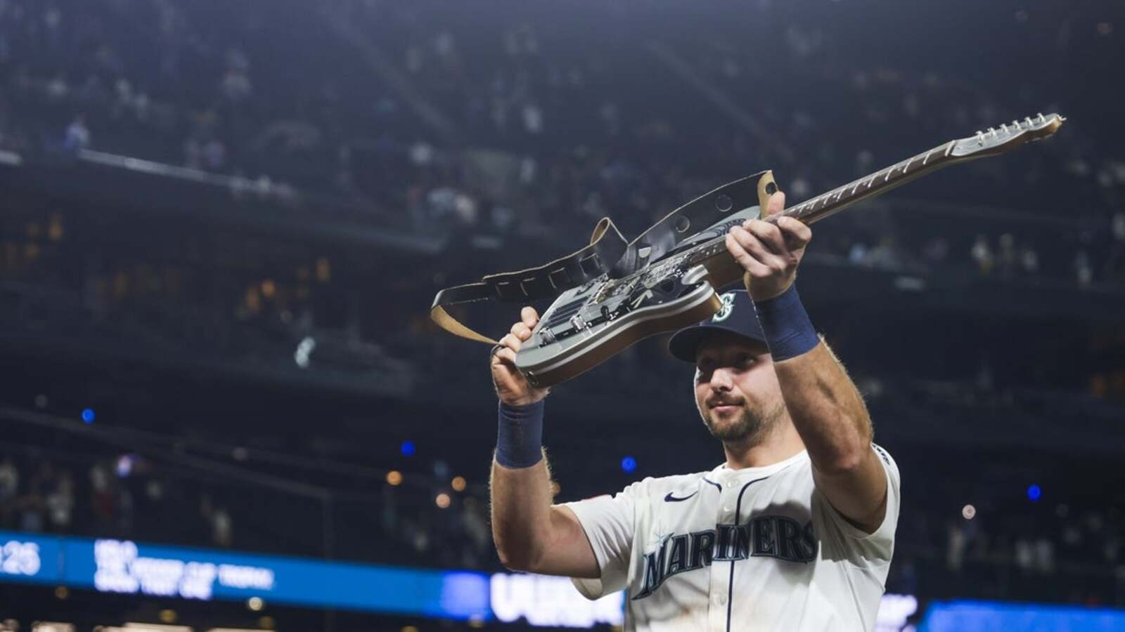 Mariners' Cal Raleigh aims to continue power surge in clash vs. Padres ...