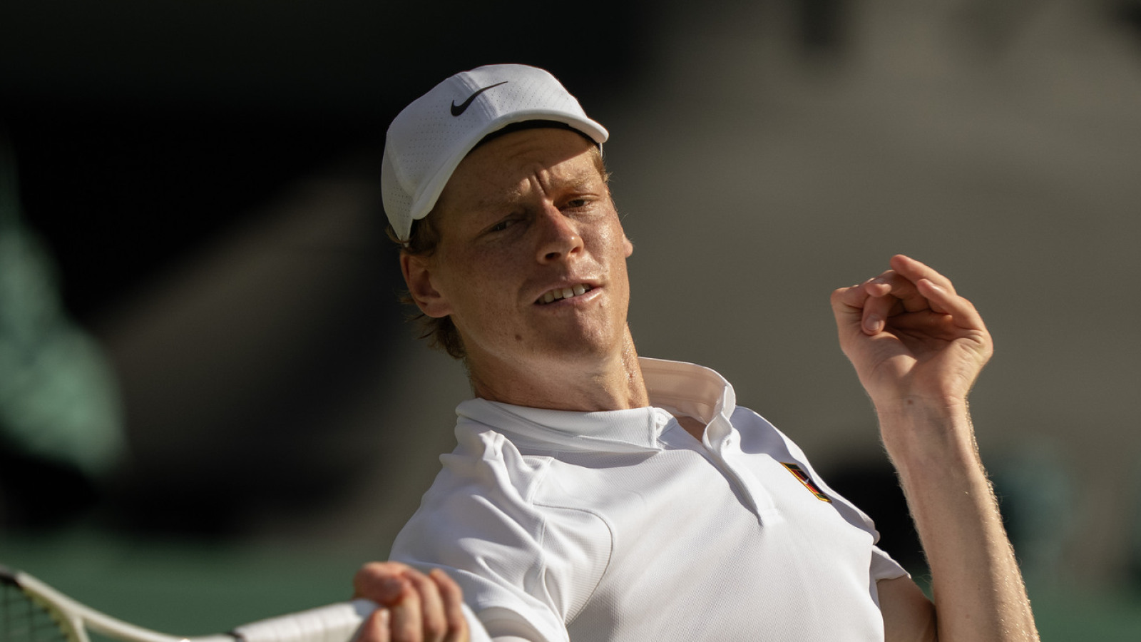 https://www.yardbarker.com/media/d/9/d9ddbd5b996437b317dbc80944c9f268ad0c9b97/thumb_16x9/jannik-sinners-wimbledon-win-marred-doping.jpg?v=1