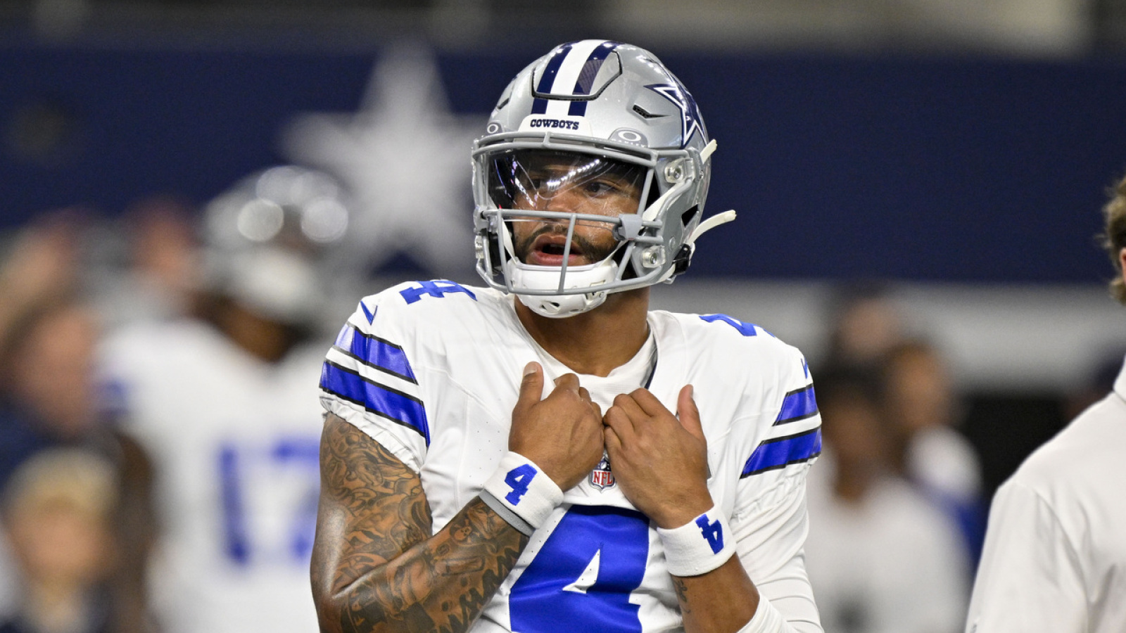 Dak Prescott reacts to George Pickens, CeeDee Lamb drop issues | Yardbarker