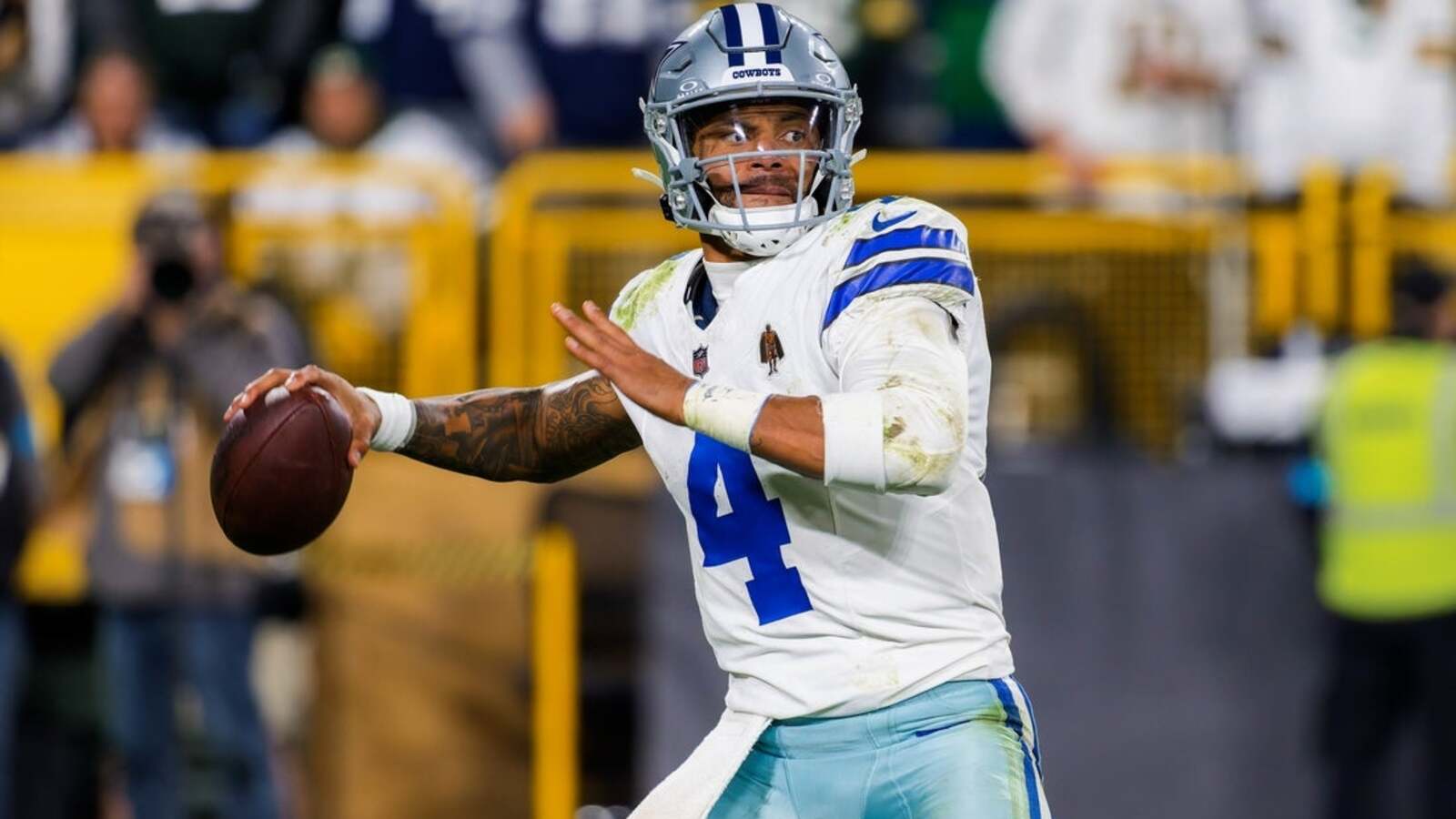 Week 7 MNF: Cowboys-Eagles Preview, Prop Picks, Prediction