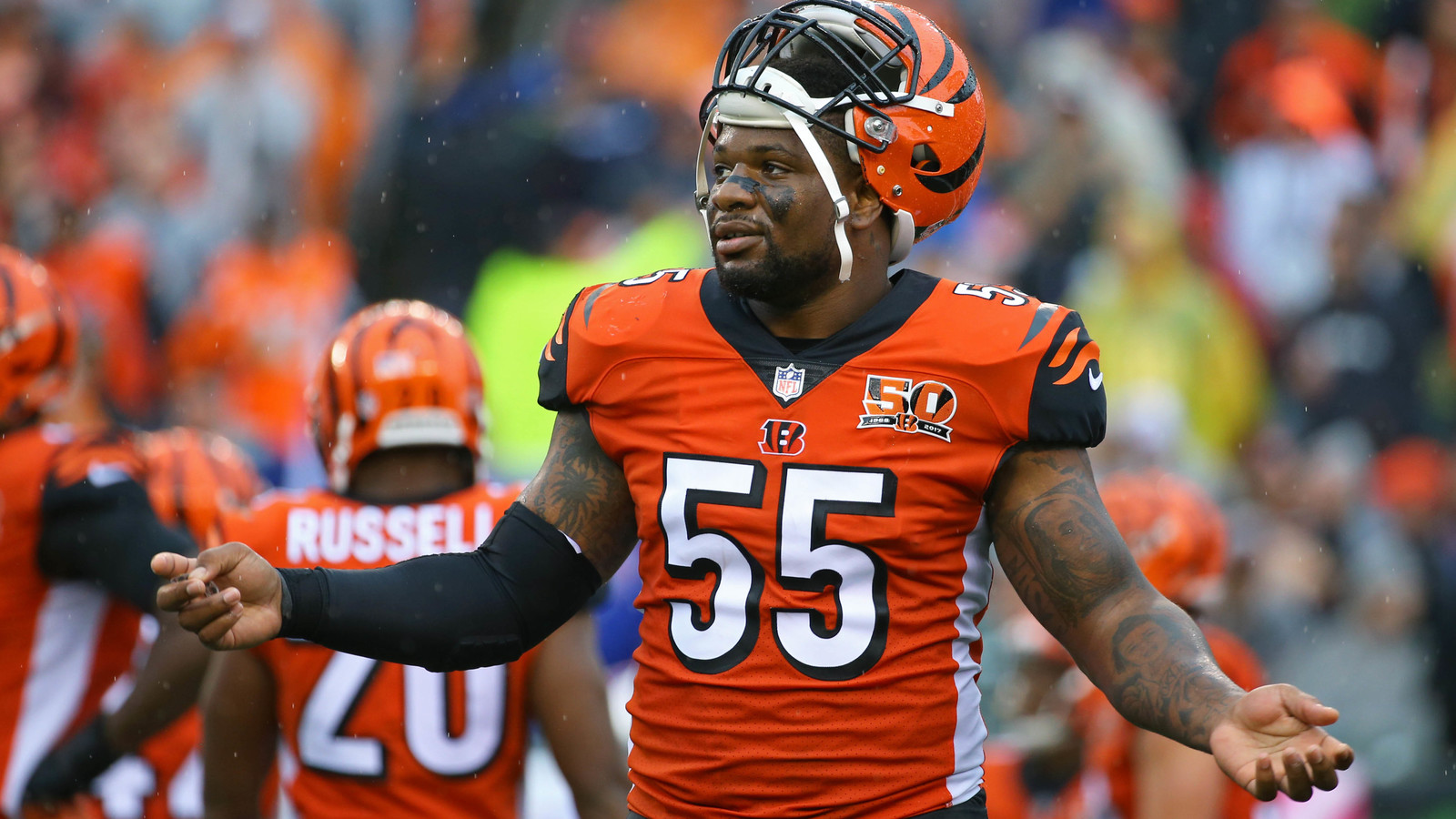 Vontaze Burfict ejected after making contact with official, taunts fans | Yardbarker1600 x 900