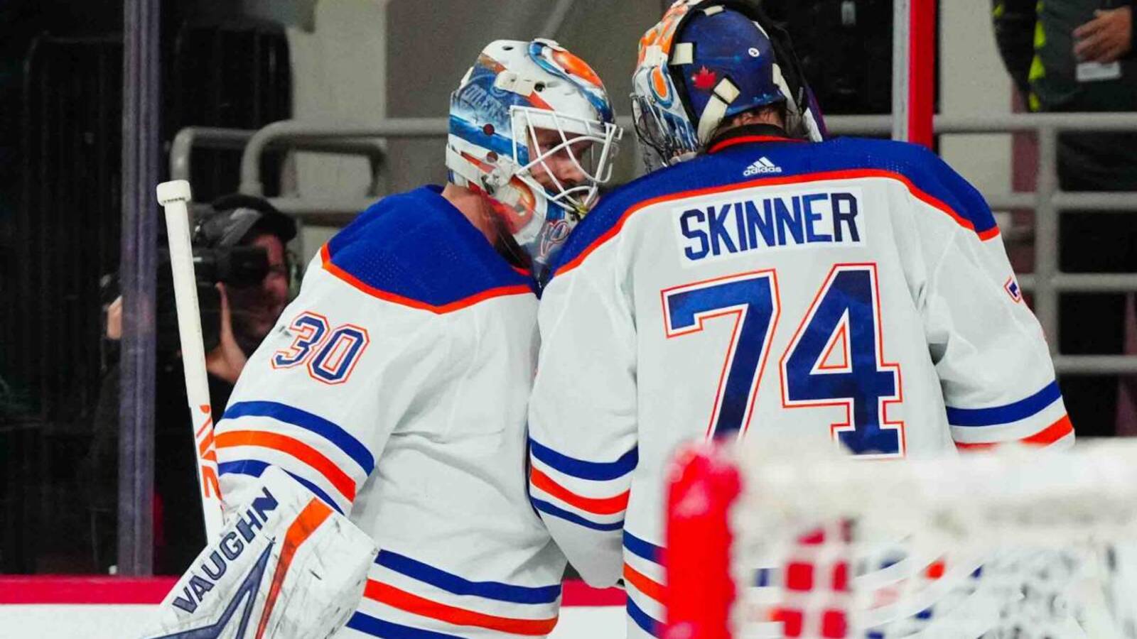 Pickard or Skinner? Oilers have big decision to make in must-win Game 6 - Vimarsana News