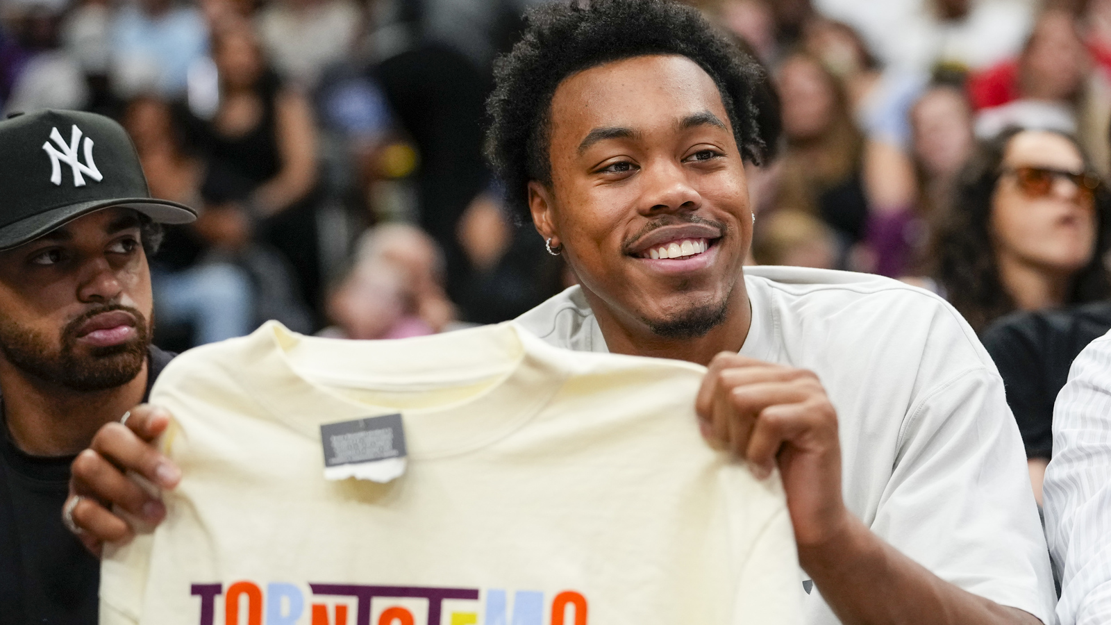 Scottie Barnes hilariously crashes live TV segment about Kawhi Leonard