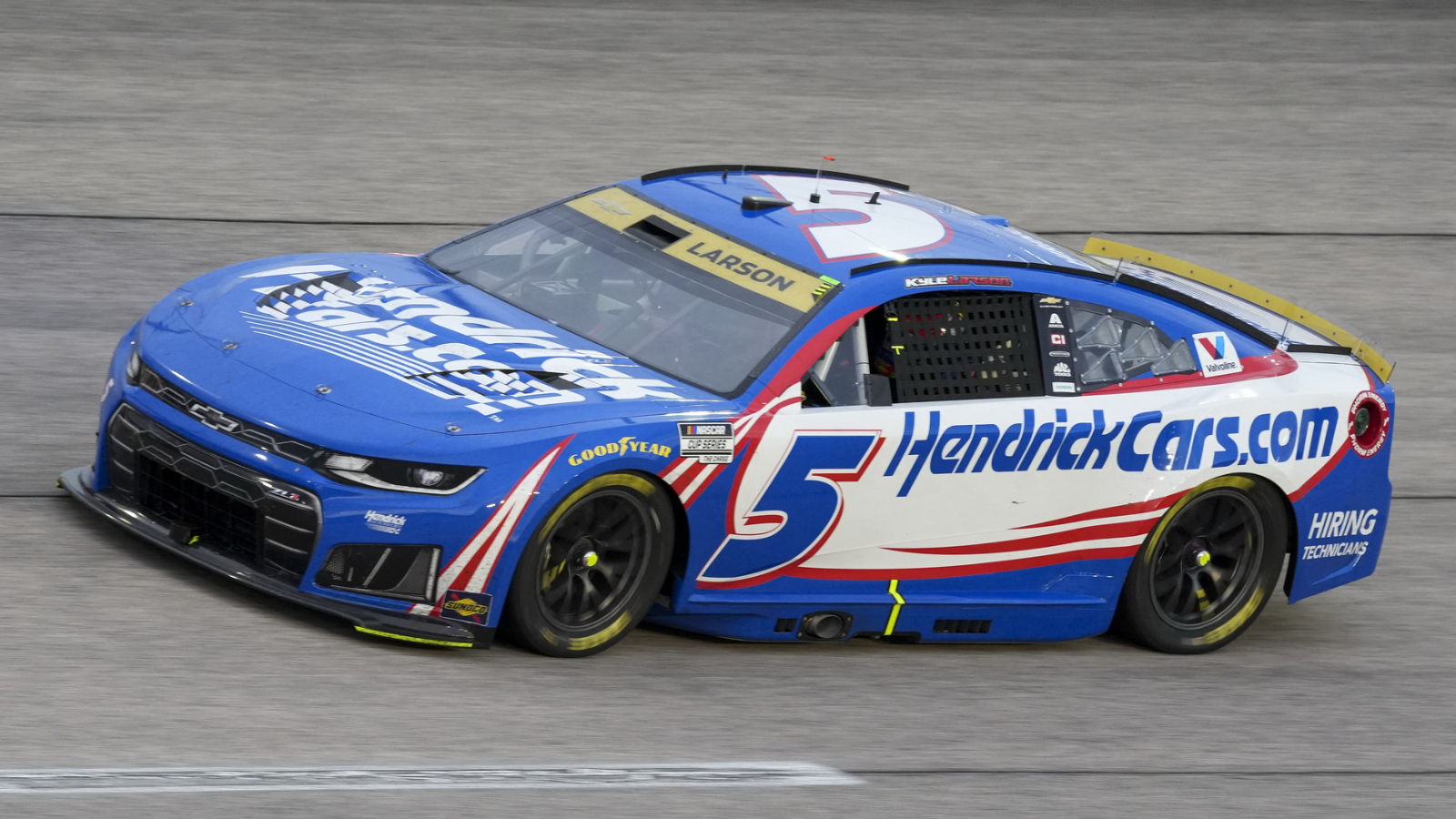 https://www.yardbarker.com/media/d/a/daa4707050e6580c8bd570a5054c3f7306deab7d/thumb_16x9/whos-trending-down-through-first-two-races-nascar.jpg?v=1