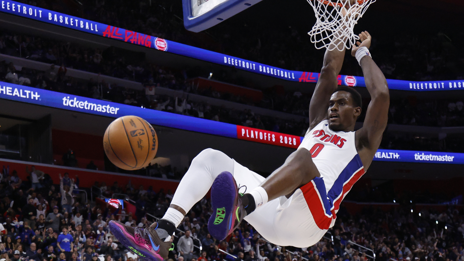https://www.yardbarker.com/media/d/b/db0fc117571c882ed2a01504145e92273739bf16/thumb_16x9/pistons-big-men-dominate-cavaliers-frontcourt.jpg?v=1
