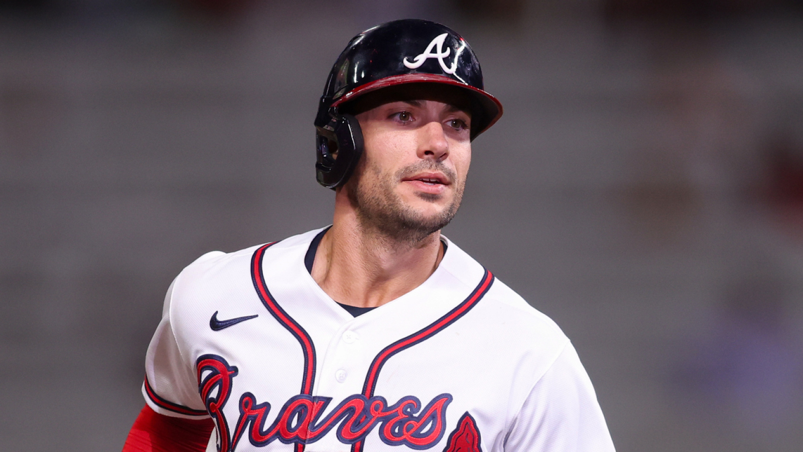 https://www.yardbarker.com/media/d/b/db8e3ae4c2d7ab398614e870f9919d587070fe40/thumb_16x9/matt-olsen-living-reputation-powering-braves-hot.jpg?v=1