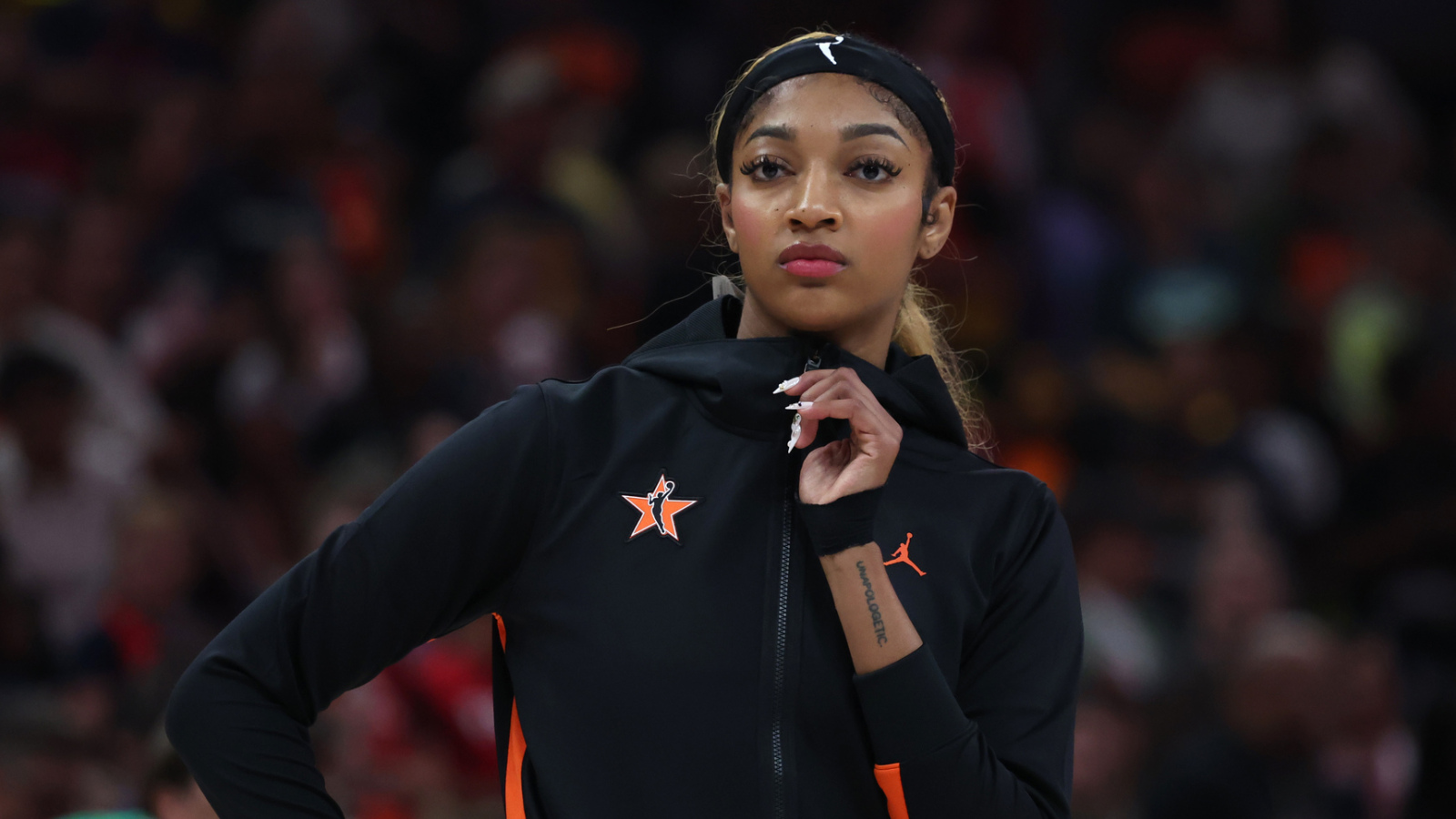 https://www.yardbarker.com/media/d/b/dbd4eff63b1ae54256fd41a659b8055986cd447e/thumb_16x9/wnba-players-disappointed-cba-negotiations.jpg?v=1