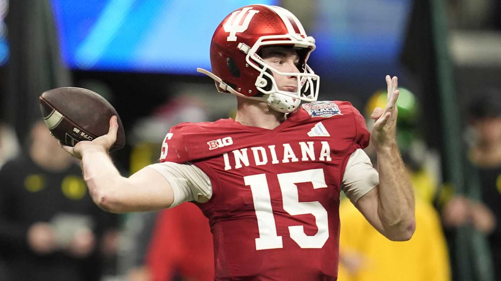 https://www.yardbarker.com/media/d/c/dc13acaa7a0e574339ea24f64efcdd274f72d0eb/thumb_16x9/fernando-mendoza-stat-shows-dominant-indiana-qb.jpg?v=1