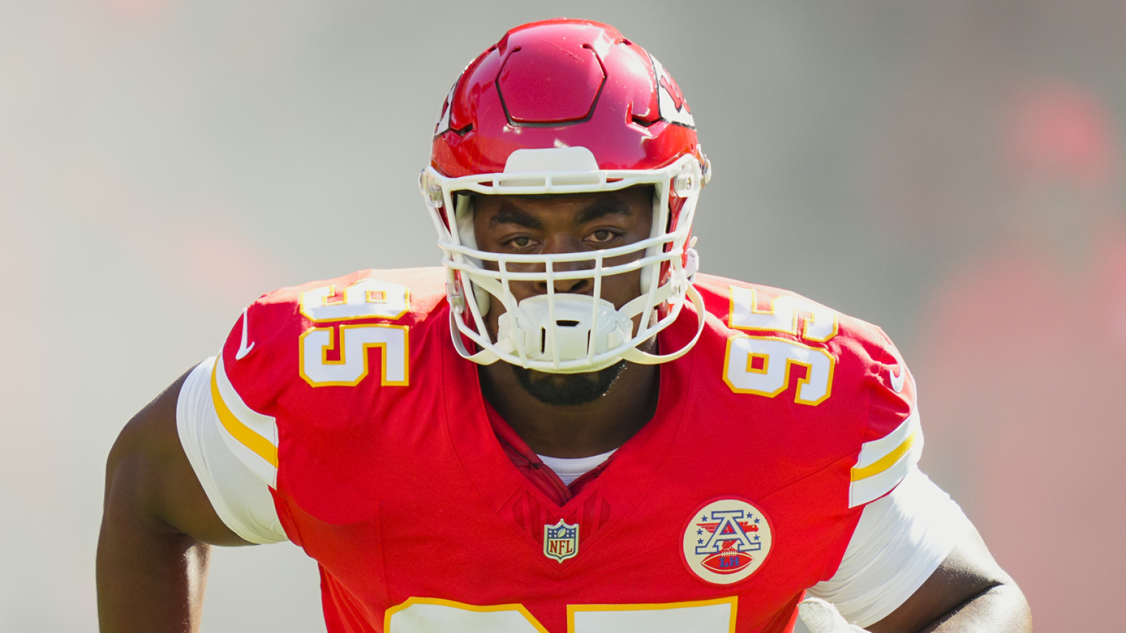 https://www.yardbarker.com/media/d/c/dc2a30ff6d4a83dcd28a6b62559325f220ba8d69/thumb_16x9/chiefs-chris-jones-loafing-on-game-defining-play.jpg?v=2