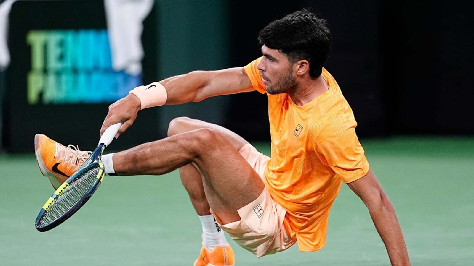 Carlos Alcaraz shrugs off slow start, moves on at Indian Wells
