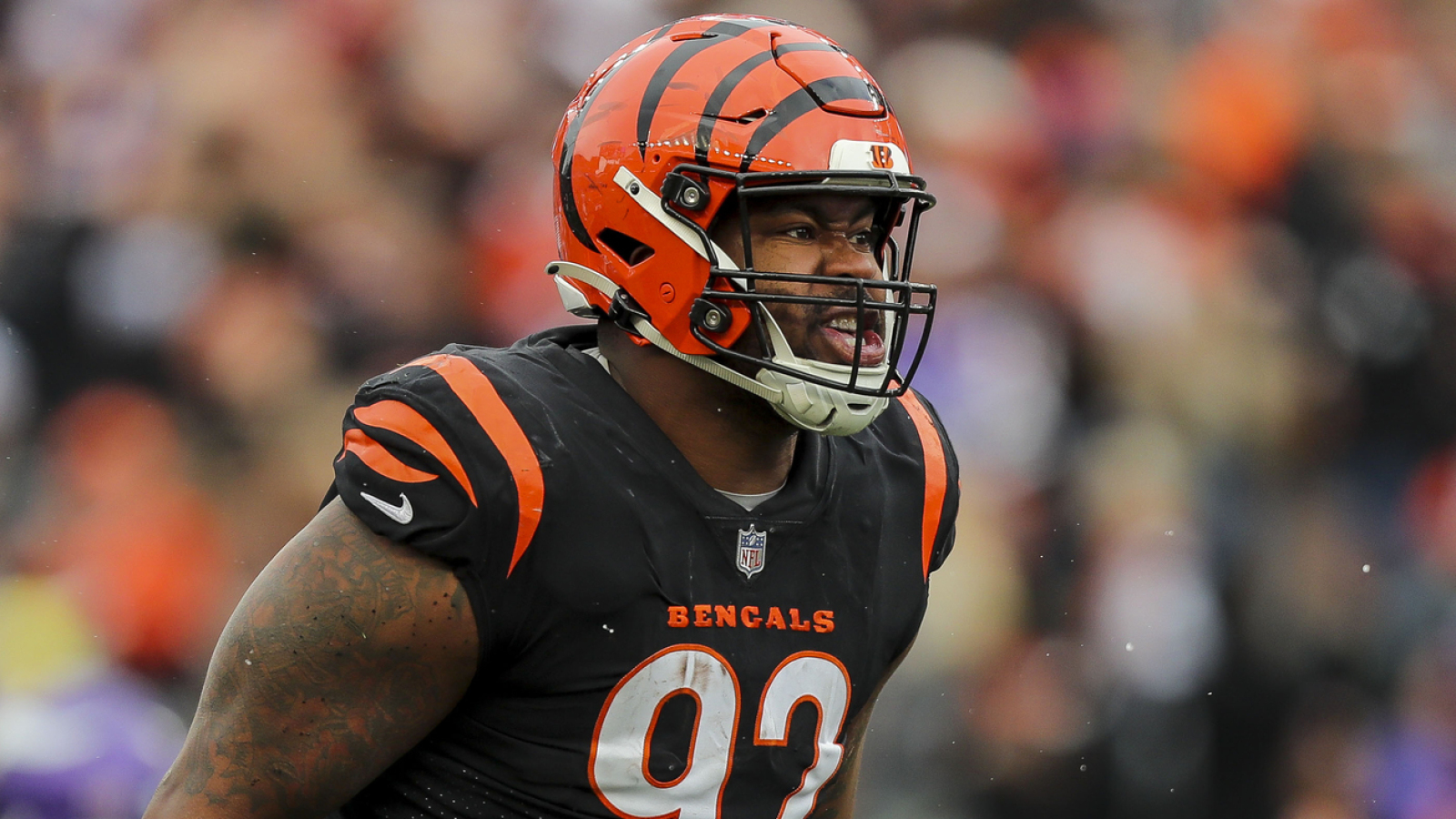https://www.yardbarker.com/media/d/c/dc7aafcbad2201d5701b9be78a15e7d12b3dd5b9/thumb_16x9/bengals-bj-hill-sends-message-dexter-lawrence-ii.jpg?v=1