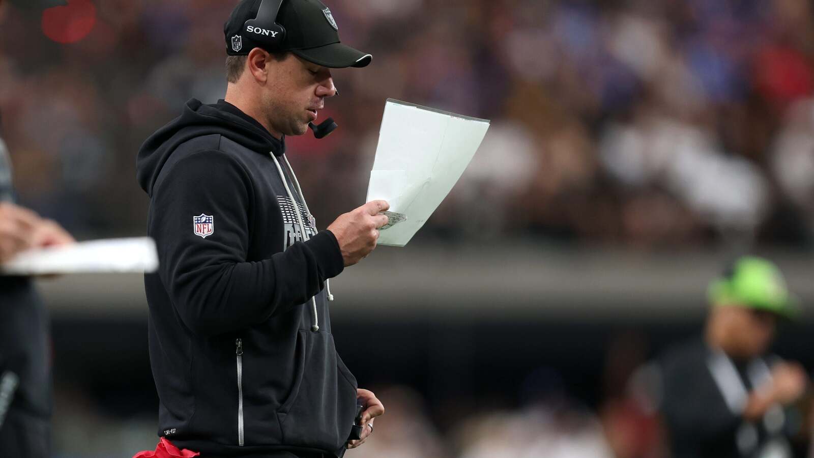 Raiders HC Klint Kubiak has an obvious problem in his coaching style that he has to acknowledge won’t work with this team