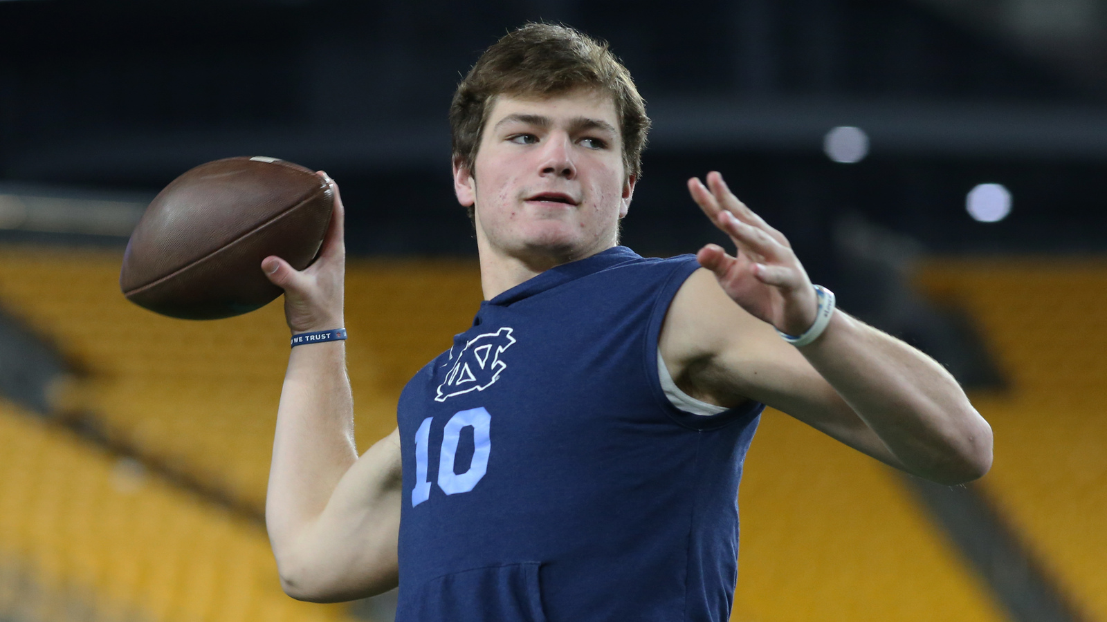Is Drake Maye Related To Luke Maye? Brother Age Gap And Family Ethnicity Drake Maye during his match | Yardbarker