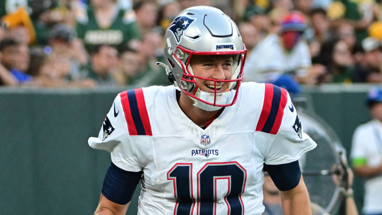 Mac Jones clarifies Tom Brady serving as 'mentor' Yardbarker