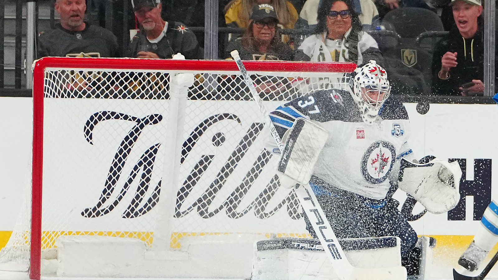 Rangers, Mammoth, and Jets Working on 3-Team Trade Involving Hellebuyck ...