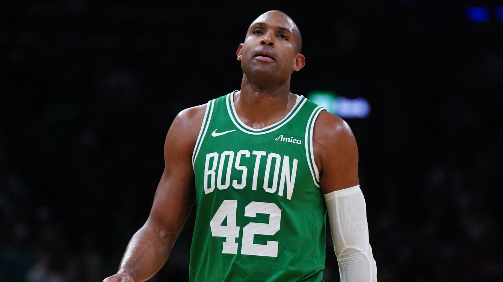 https://www.yardbarker.com/media/d/d/dd9c9f14b4ce6cc0fea25be0c712ab7d13127d6a/thumb_16x9/five-time-star-time-decide-on-potentially.jpg?v=1