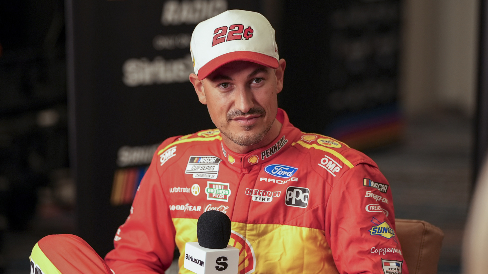 Joey Logano lays down blazing qualifying lap to take NASCAR Cup pole at Gateway