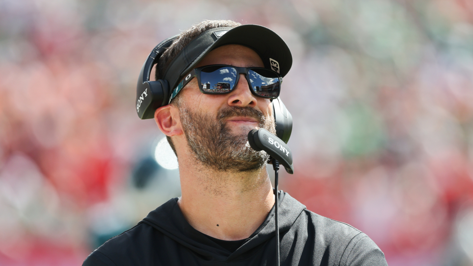 https://www.yardbarker.com/media/d/e/de3e90f035834a388407b37044a894b9f572a5ab/thumb_16x9/nick-sirianni-addresses-eagles-ignoring-noise-win.jpg?v=1