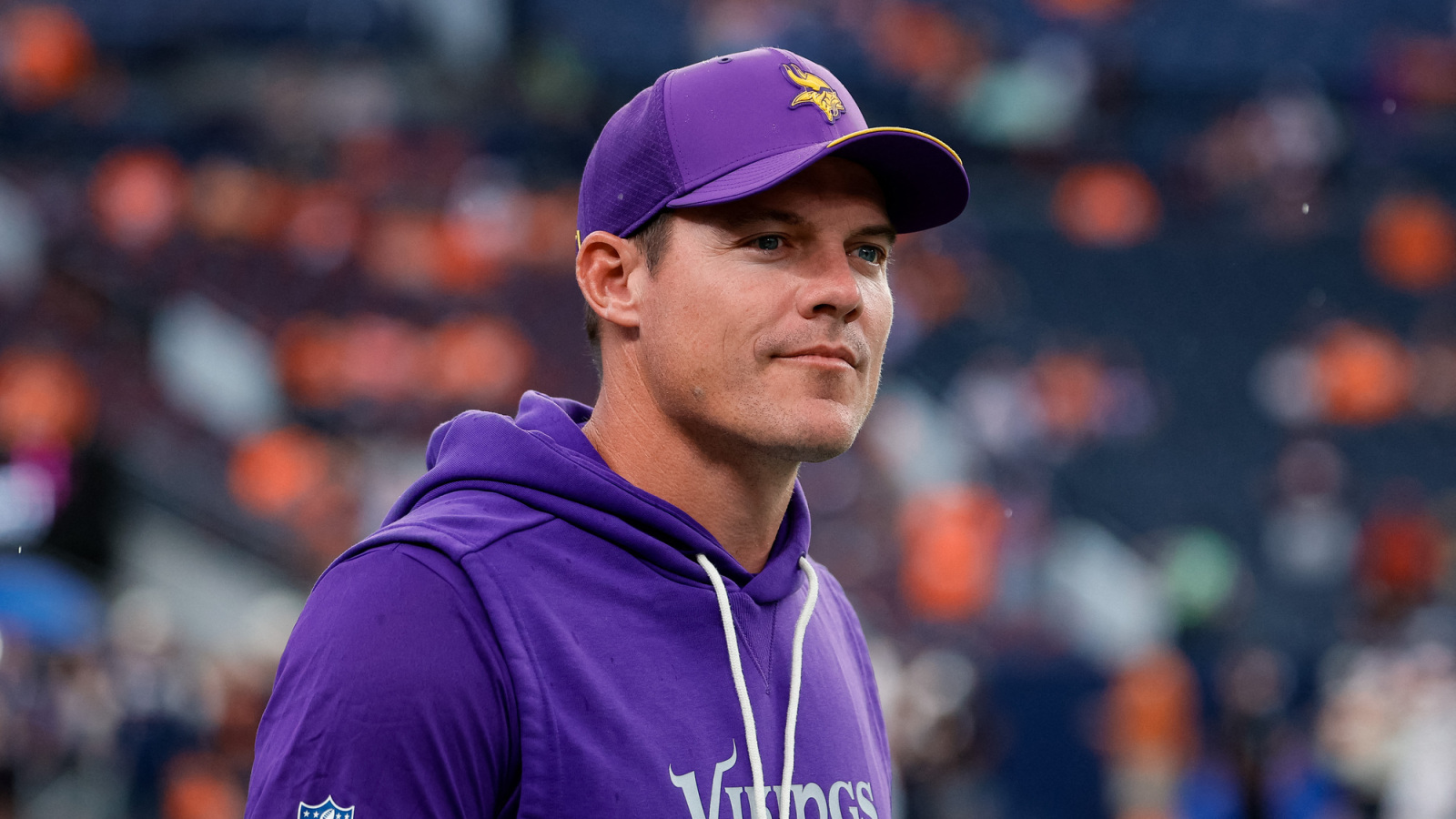 https://www.yardbarker.com/media/d/e/de75a6dfde5d4610609033c8907c93af7622413a/thumb_16x9/vikings-nolan-teasley-kevin-oconnell-open-trading.jpg?v=1