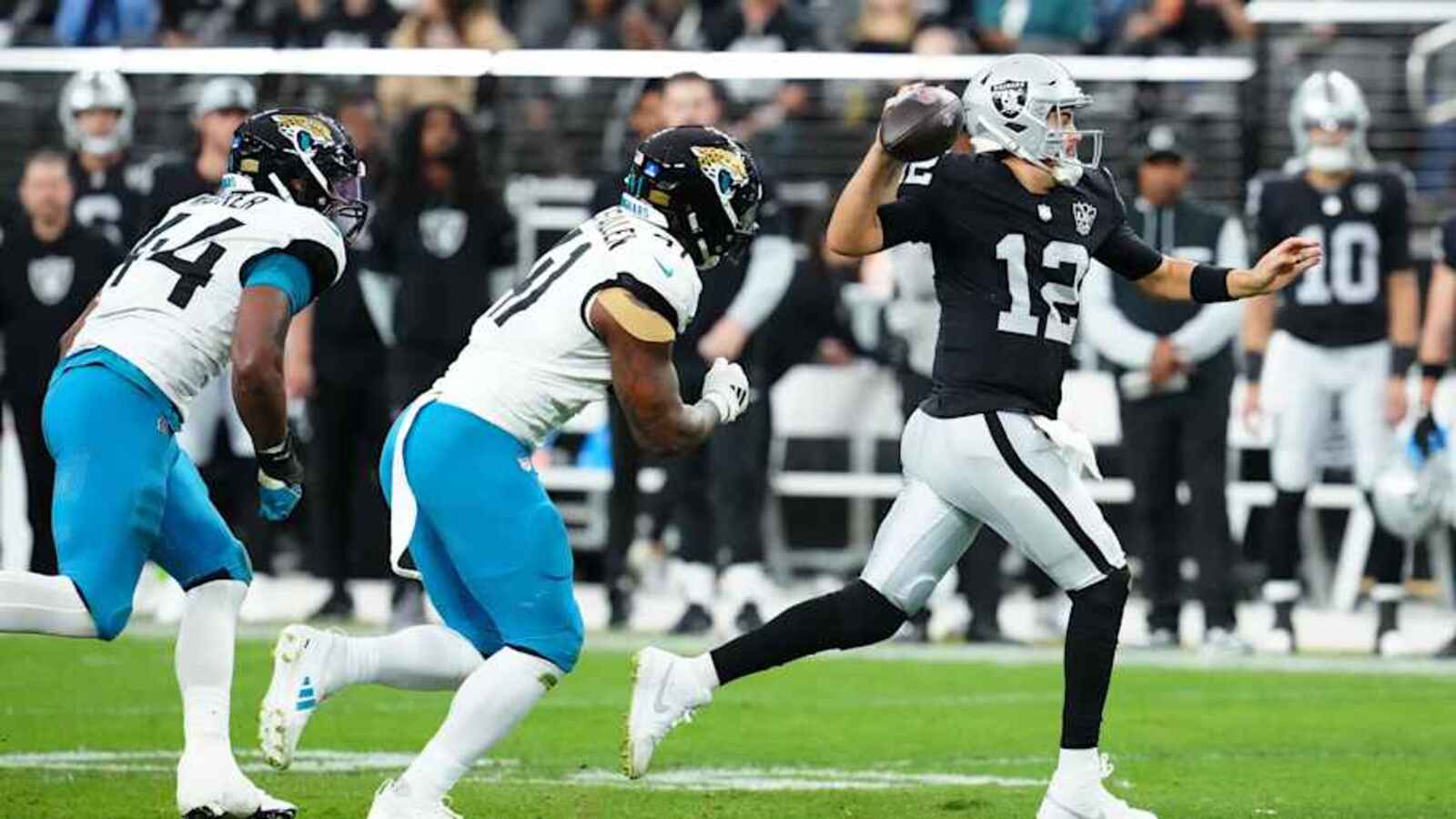 How Travon Walker Has Helped Josh Hines-Allen’s Production | Yardbarker