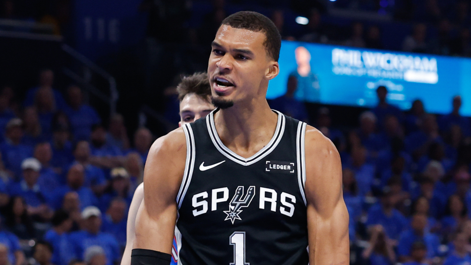 https://www.yardbarker.com/media/d/e/dea0211e86ee78b805a01af5ab291817c259d27a/thumb_16x9/spurs-victor-wembanyama-outduels-alex-caruso-game.jpg?v=1