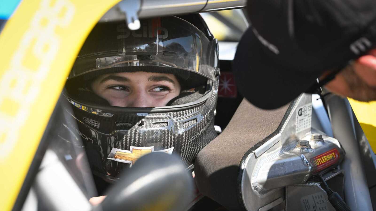 https://www.yardbarker.com/media/d/e/deca15bdfd6dda5635be7c614d95f74c56b8ed81/thumb_16x9/15-year-old-prospect-puts-nascar-world-on-notice.jpg?v=1