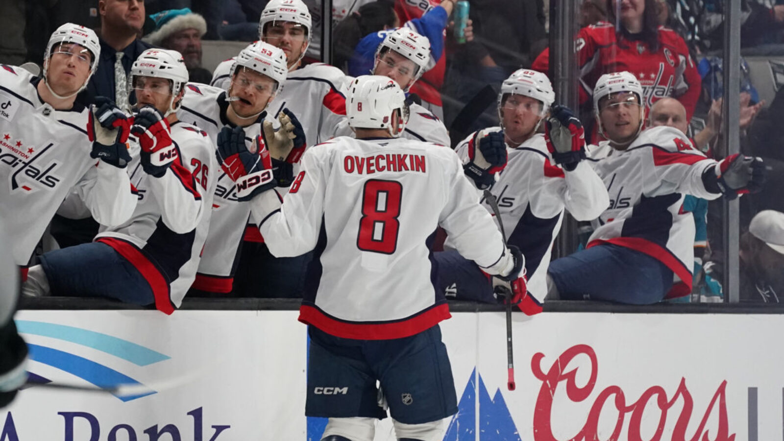 https://www.yardbarker.com/media/d/e/def16a02ff184ea819078aed5fcea7fdcc90ee34/thumb_16x9/Alex-Ovechkin-Capitals-2-1200x800.jpg