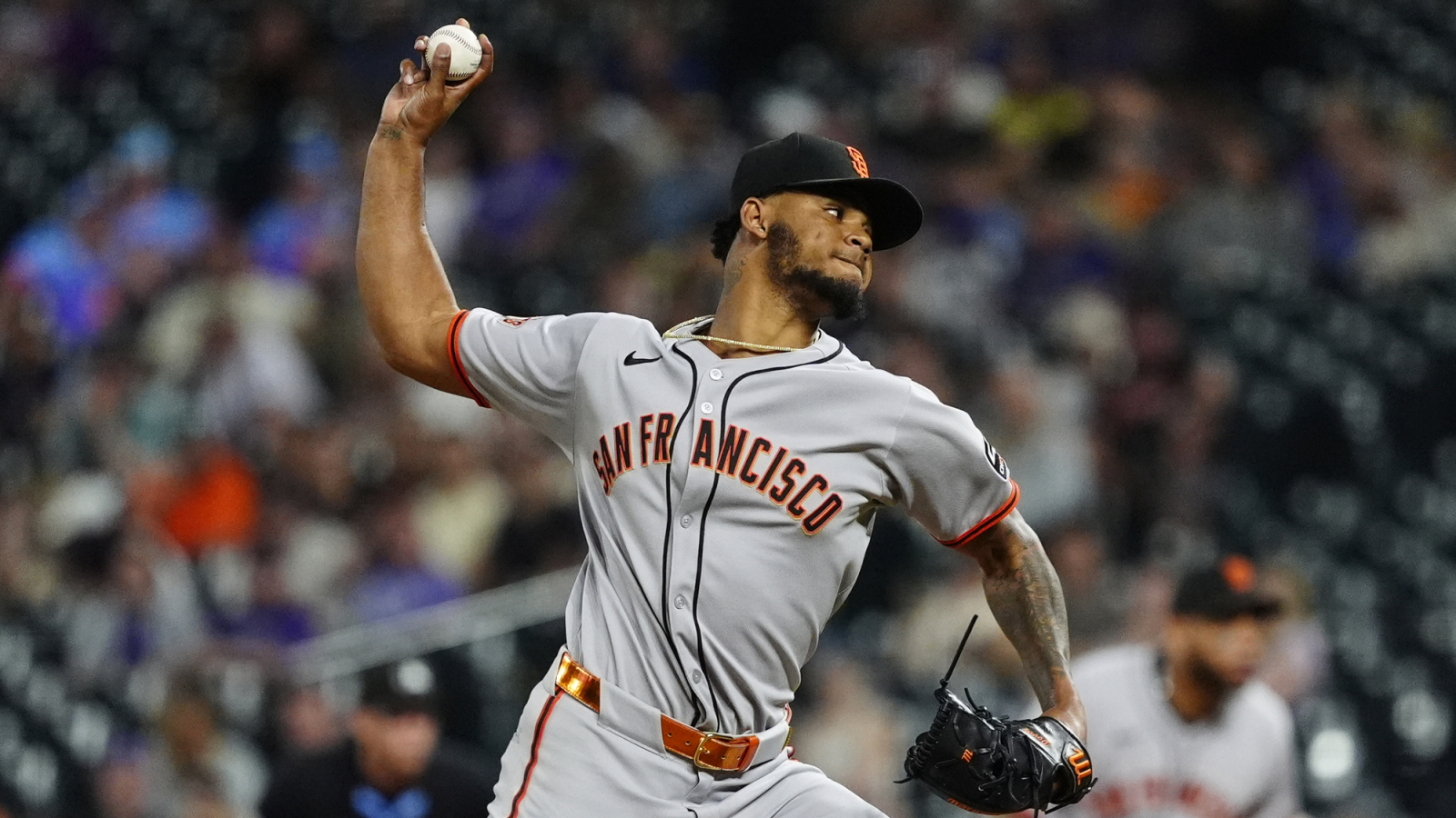 https://www.yardbarker.com/media/d/f/df16619186224d0dd85e9bd3e3d1833ab441feb5/thumb_16x9/camilo-doval-stat-under-radar-giants-success.jpg?v=1