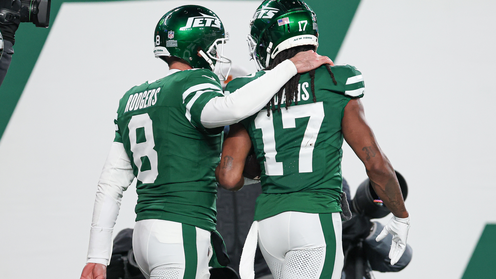 Davante Adams not ruling out staying with NY Jets sans Rodgers Yardbarker