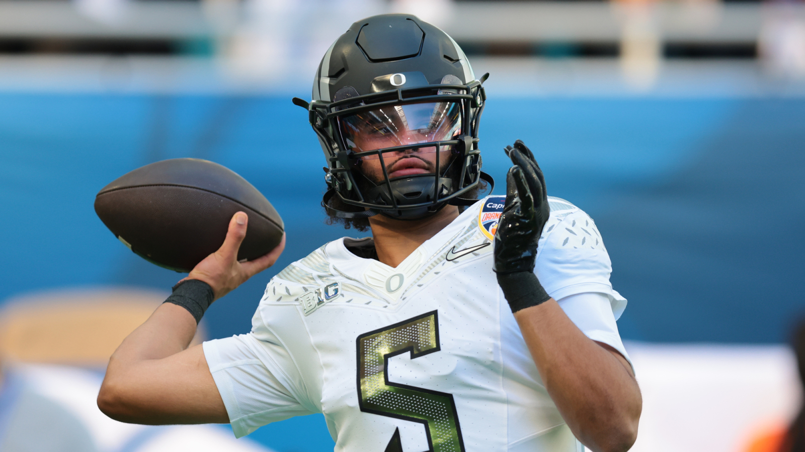 Is Dante Moore or Arch Manning the early favorite to be the first pick of the 2027 NFL Draft?