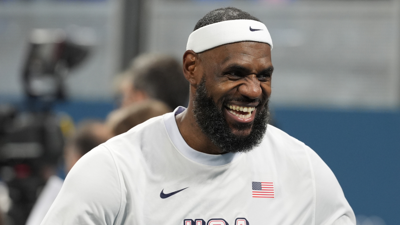 LeBron James gets cut above eye during win over Brazil | Yardbarker
