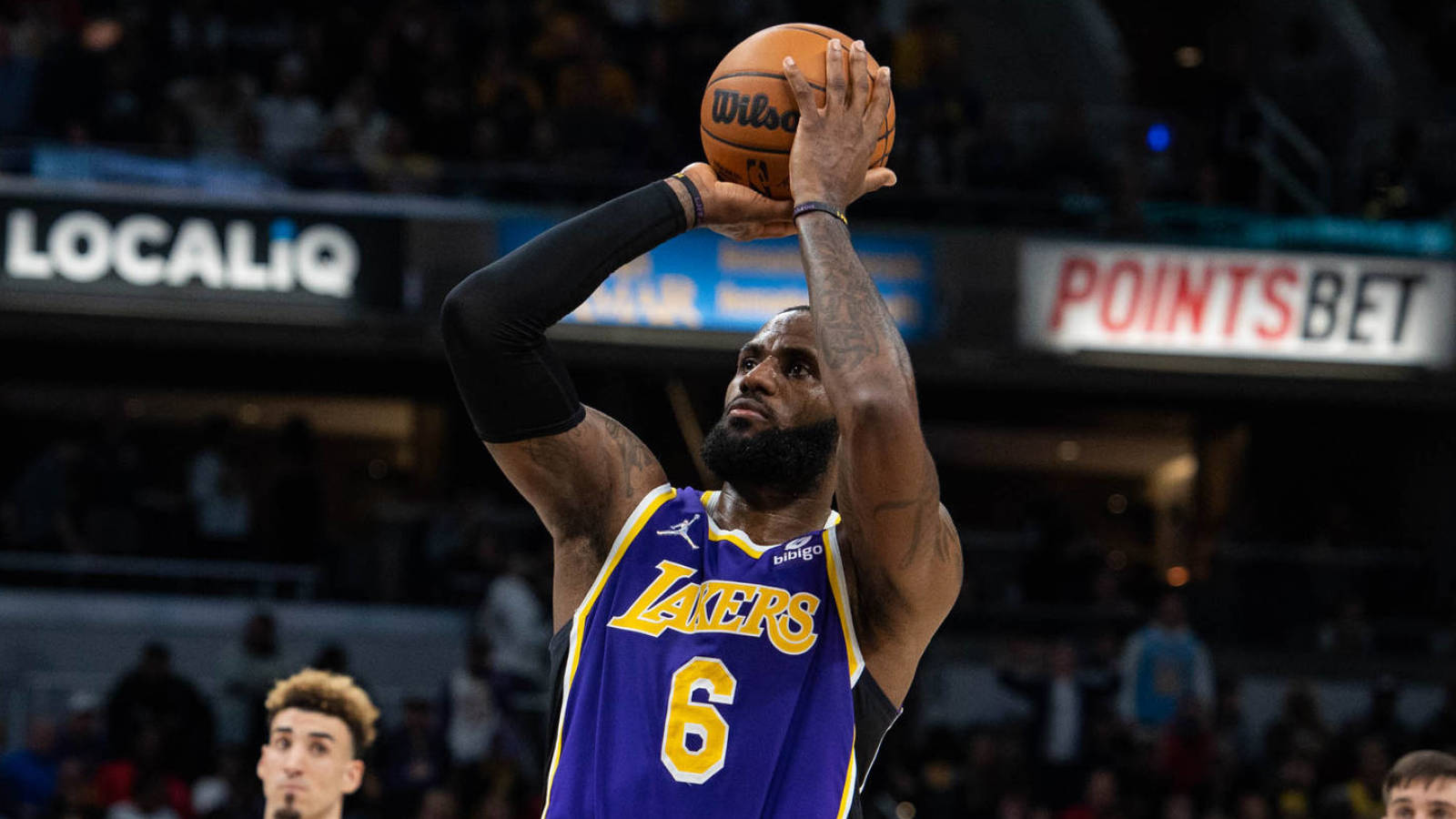 Vogel still unsure how much LeBron will play at center - Vimarsana News