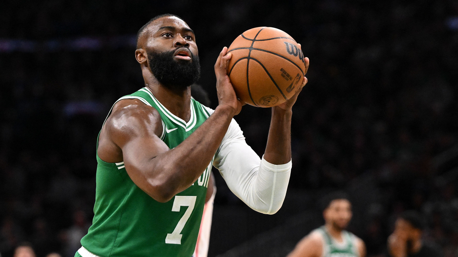 https://www.yardbarker.com/media/e/0/e0346f1b453e7342faf048fd9855b4cf06b9a76b/thumb_16x9/jaylen-brown-following-trade-76ers-theres-loyalty.jpg