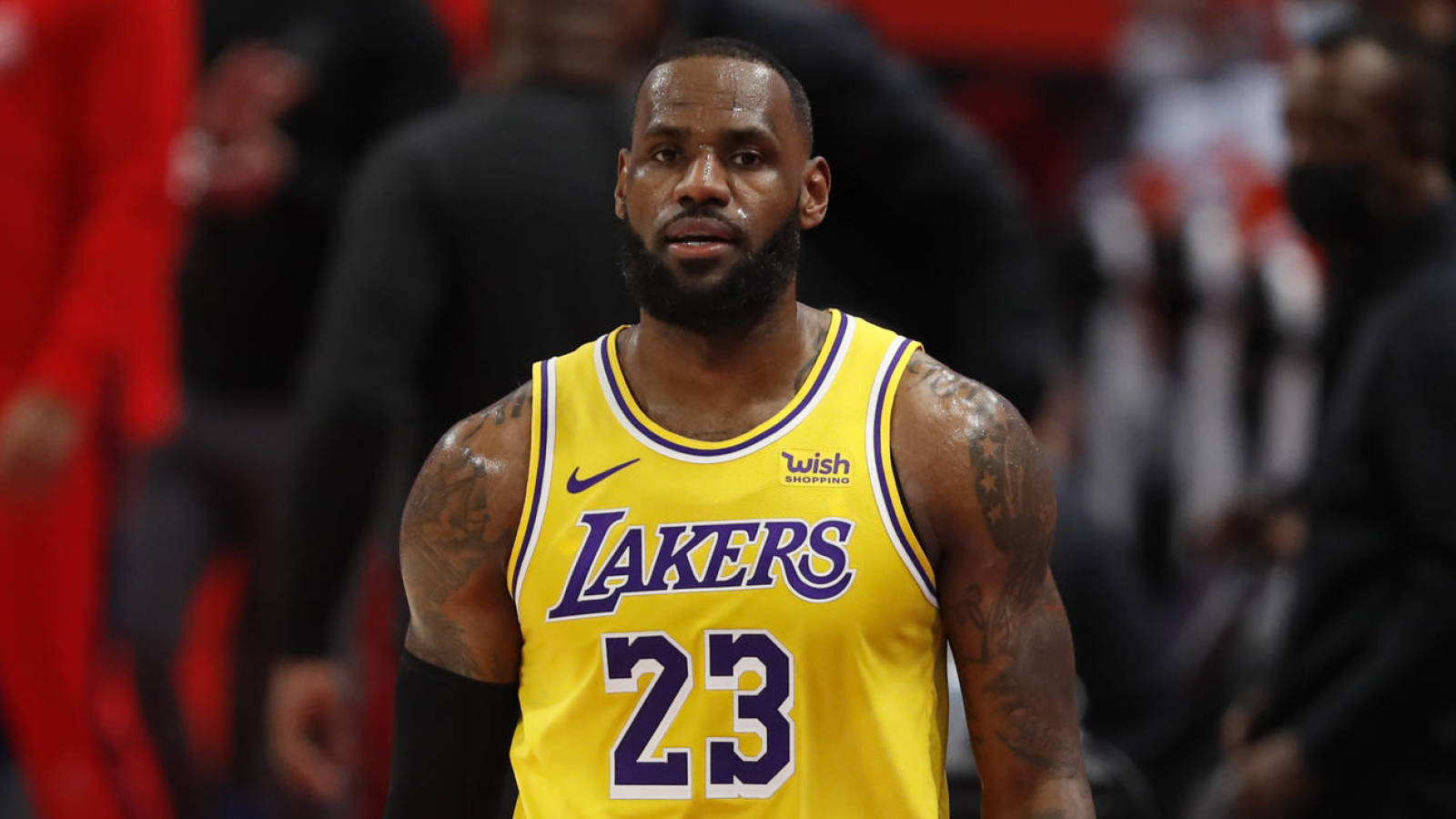 Cavs fan kicked out of arena for offensive anti-LeBron shirts - Vimarsana News