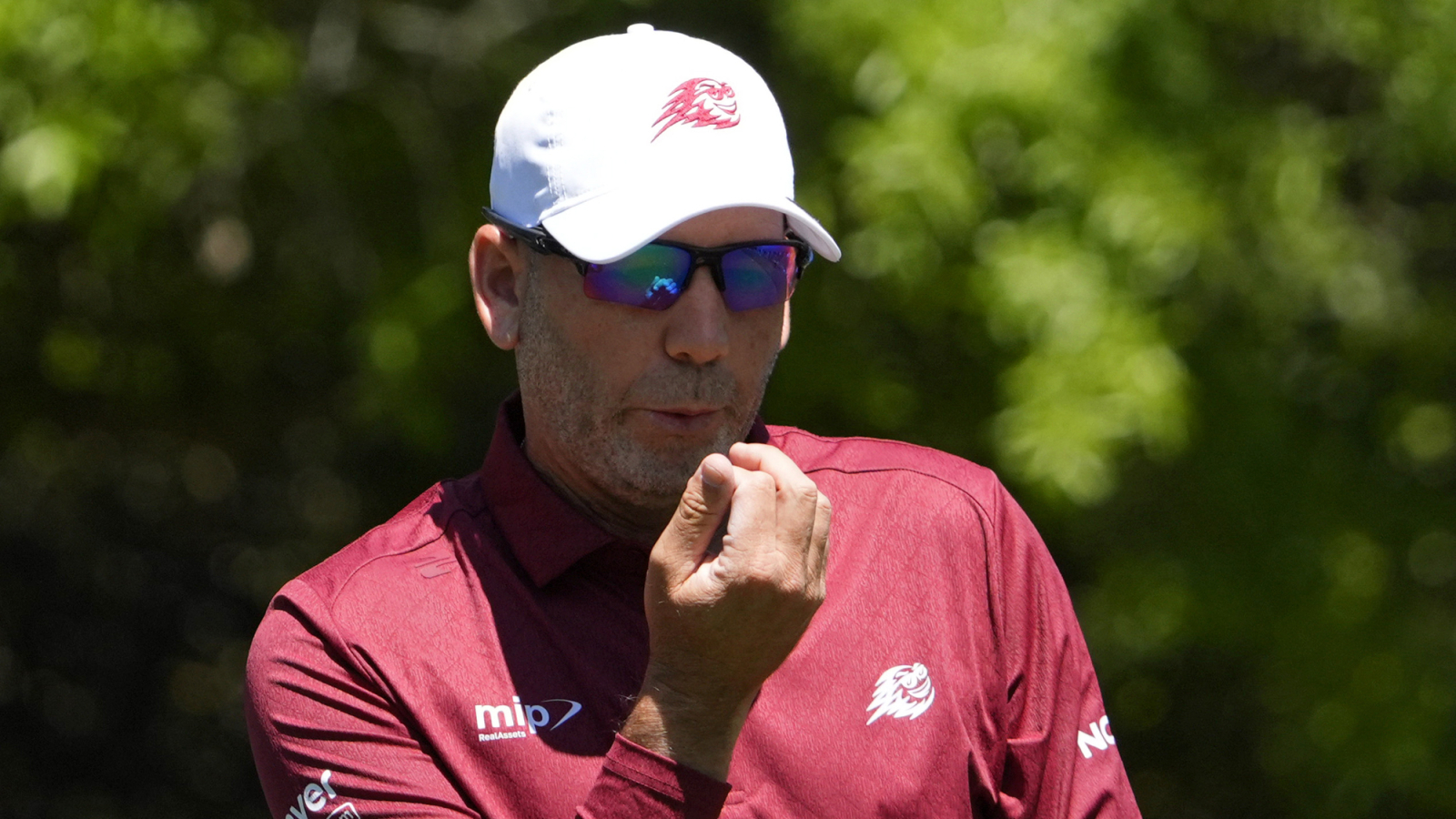 https://www.yardbarker.com/media/e/0/e08b6f3d712c911b0e79ff2939810c7c55e357d4/thumb_16x9/garcia-missed-out-on-open-championship-due-bad.jpg?v=1