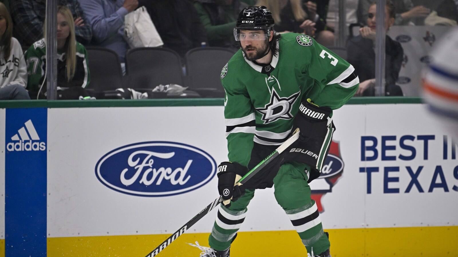 Leafs sign veteran defenseman to six-year contract