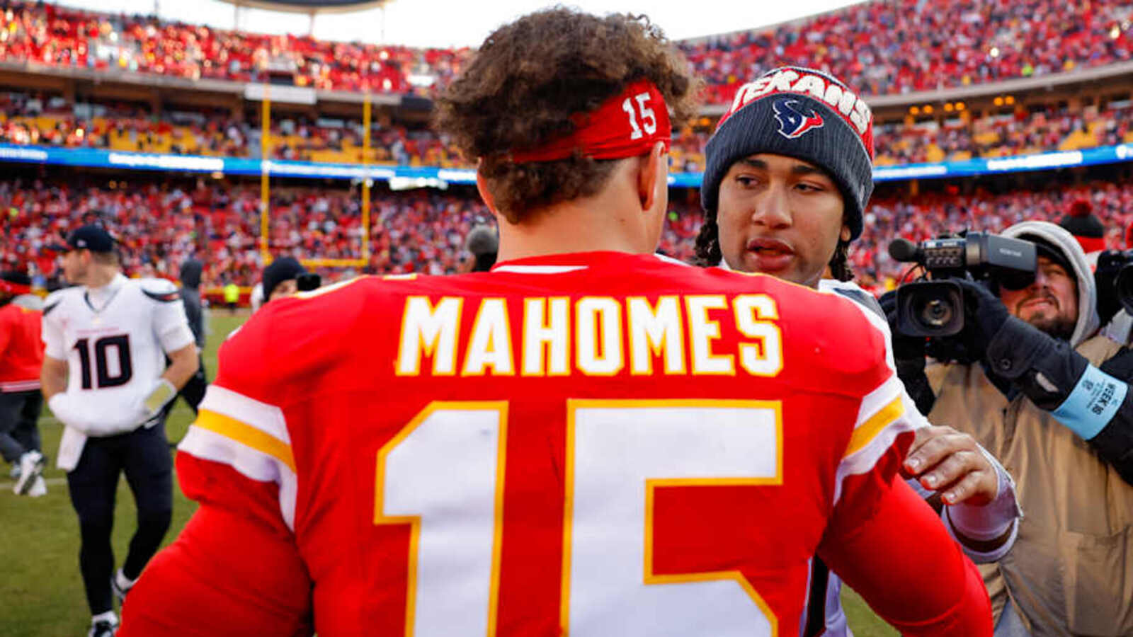 Who are the announcers and referees for Texans vs. Chiefs today ...