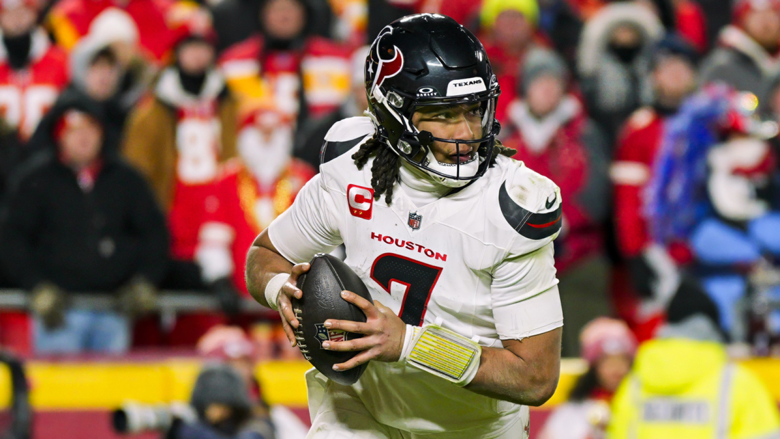 https://www.yardbarker.com/media/e/1/e1462346a28ab5ea09e7b7e47ad1f758f014c6bc/thumb_16x9/texans-qb-cj-stroud-wants-faster.jpg?v=1