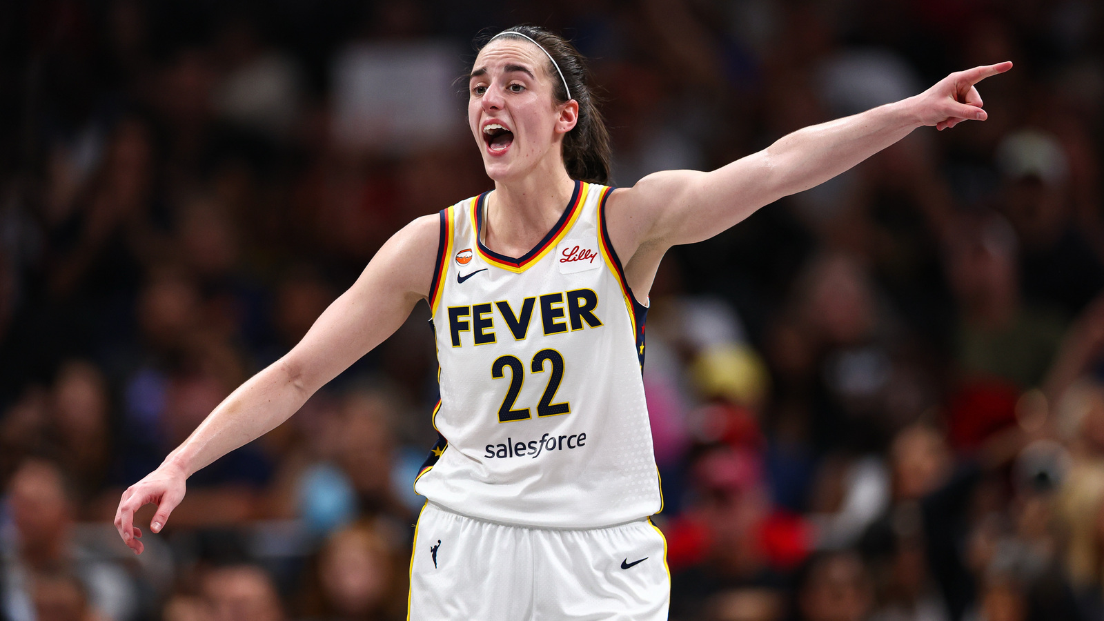 https://www.yardbarker.com/media/e/1/e1b76ba2d879a17719367ea669efa36561747596/thumb_16x9/caitlin-clark-finally-opens-face-womens-basketball.jpg