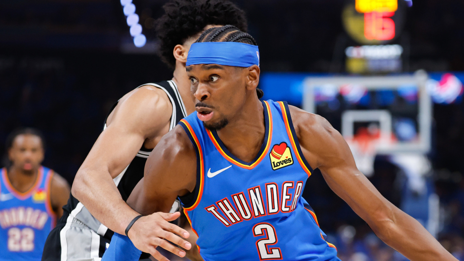 https://www.yardbarker.com/media/e/1/e1cdf3876226bda37494d94da5fbf5019f47806c/thumb_16x9/shai-gilgeous-alexander-passes-thunder-legend.jpg?v=1
