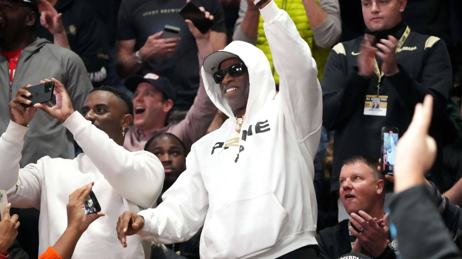 Watch Deion Sanders gets huge reception at Colorado basketball game