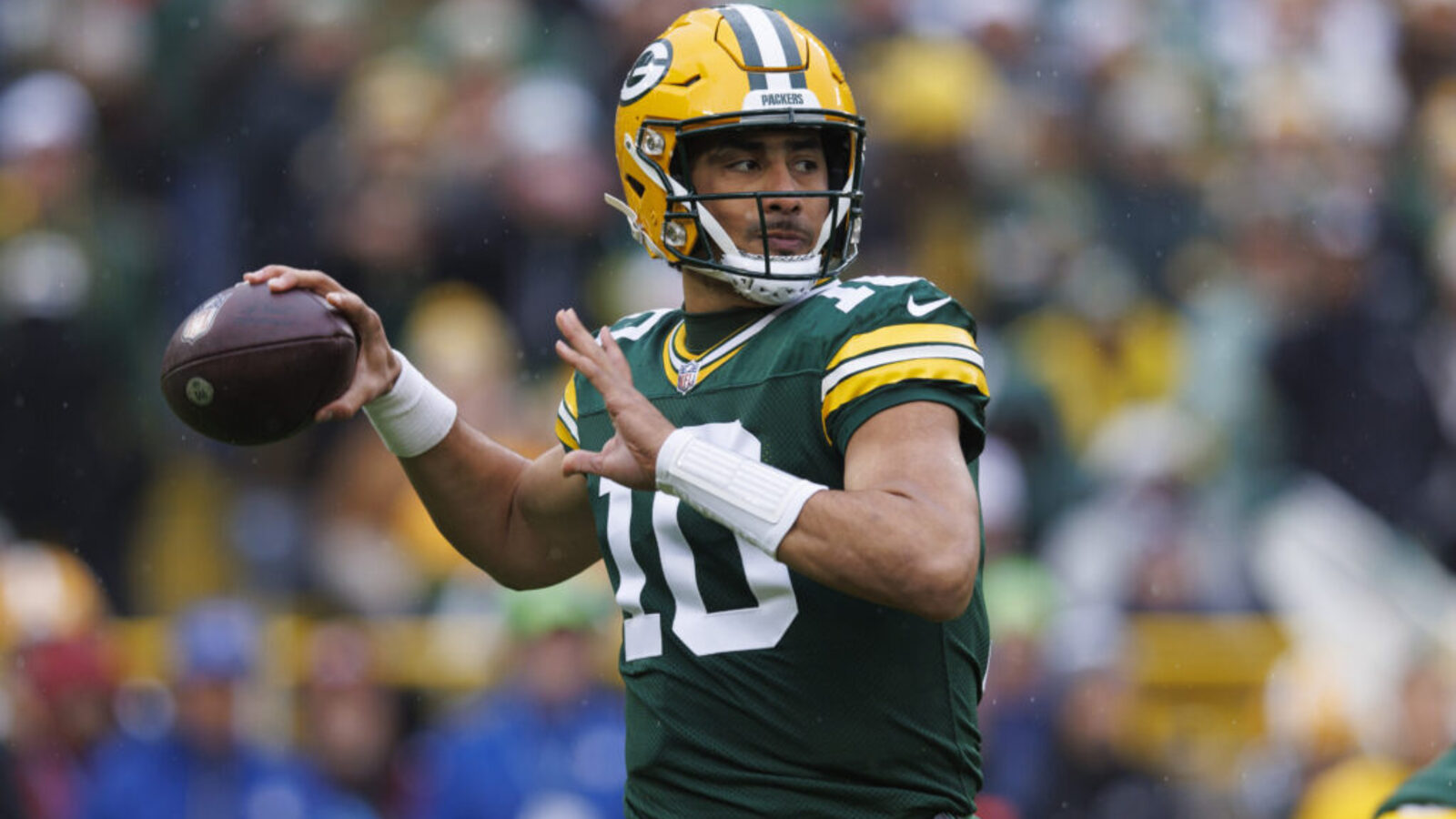 Packers Hit With Eye-Opening Jordan Love Criticism