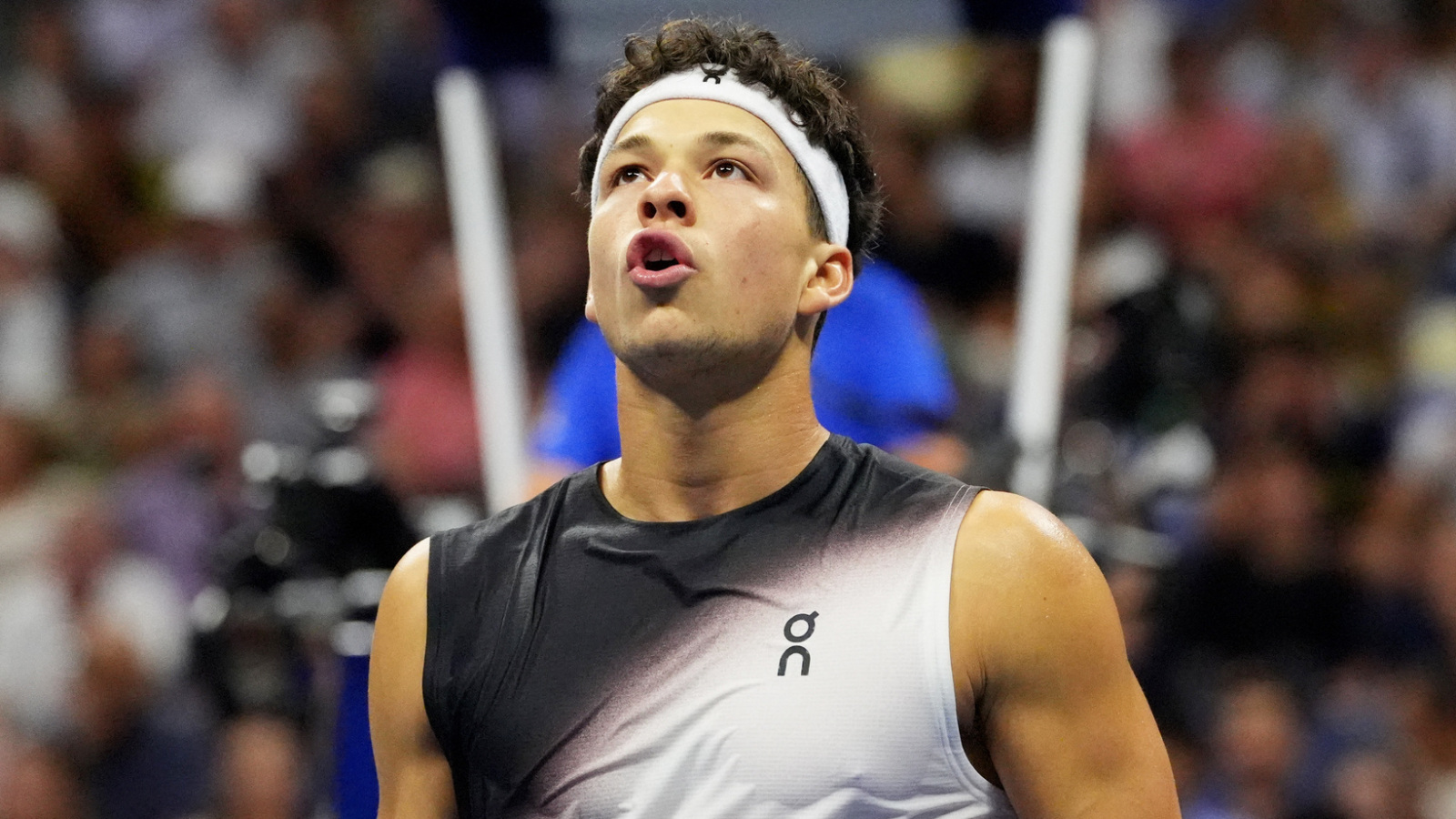 https://www.yardbarker.com/media/e/3/e324f21ead85abf92499f555deca7d8f5abb824b/thumb_16x9/ben-shelton-ties-career-high-ranking-fourth-round.jpg?v=1