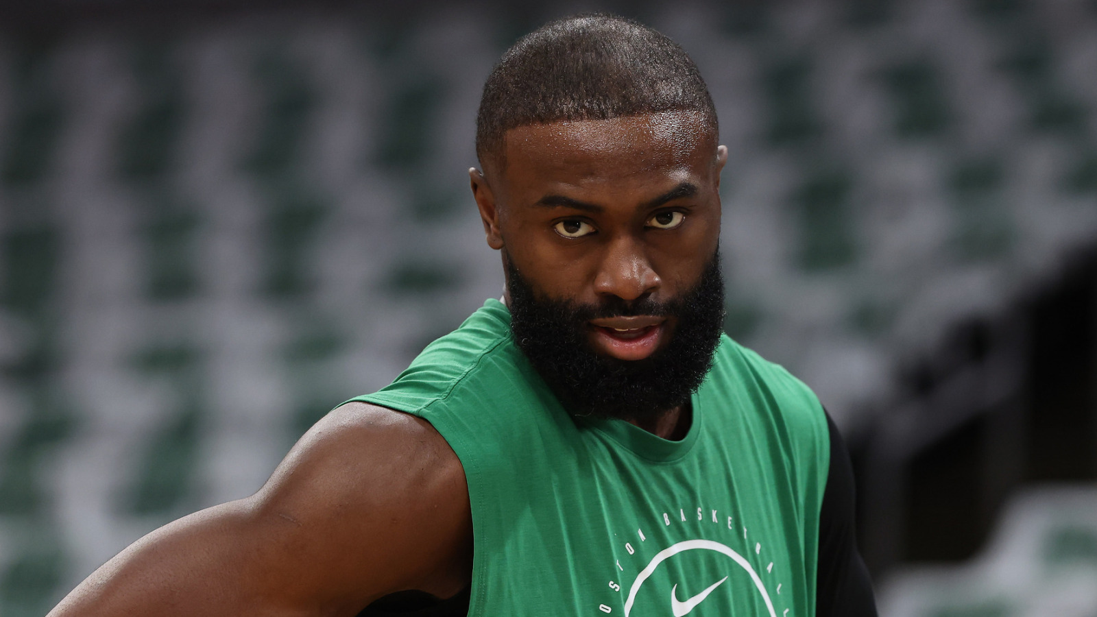 https://www.yardbarker.com/media/e/3/e359e97befaff2d1c2f186337426409d015b15f0/thumb_16x9/jaylen-brown-linked-two-teams-trade-rumors.jpg?v=1