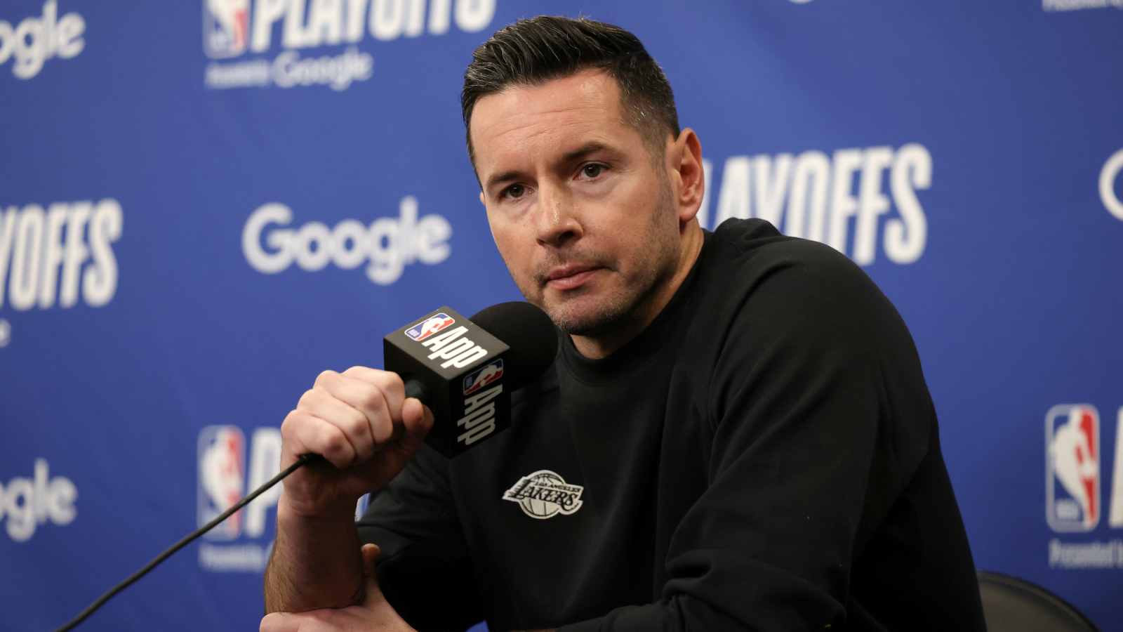 https://www.yardbarker.com/media/e/3/e36de7556253fa2dcd2b379bd1b9afed04bfa761/thumb_16x9/nba-insider-rips-immature-jj-redick-following.jpg?v=1