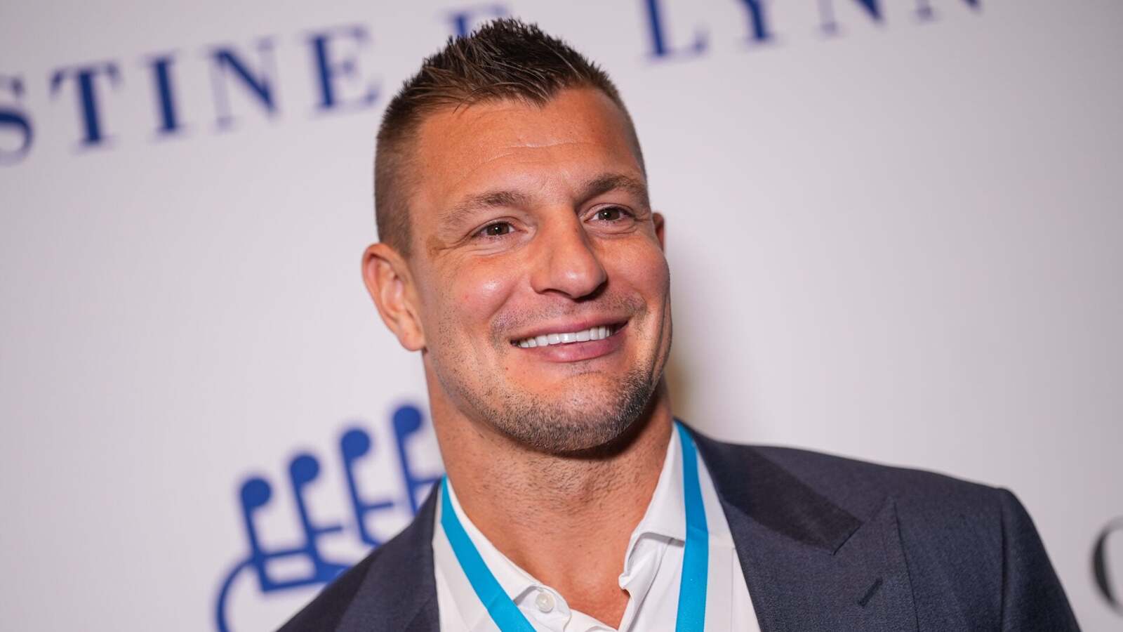 Rob Gronkowski names whether he’d prefer to play with Drake Maye or ...