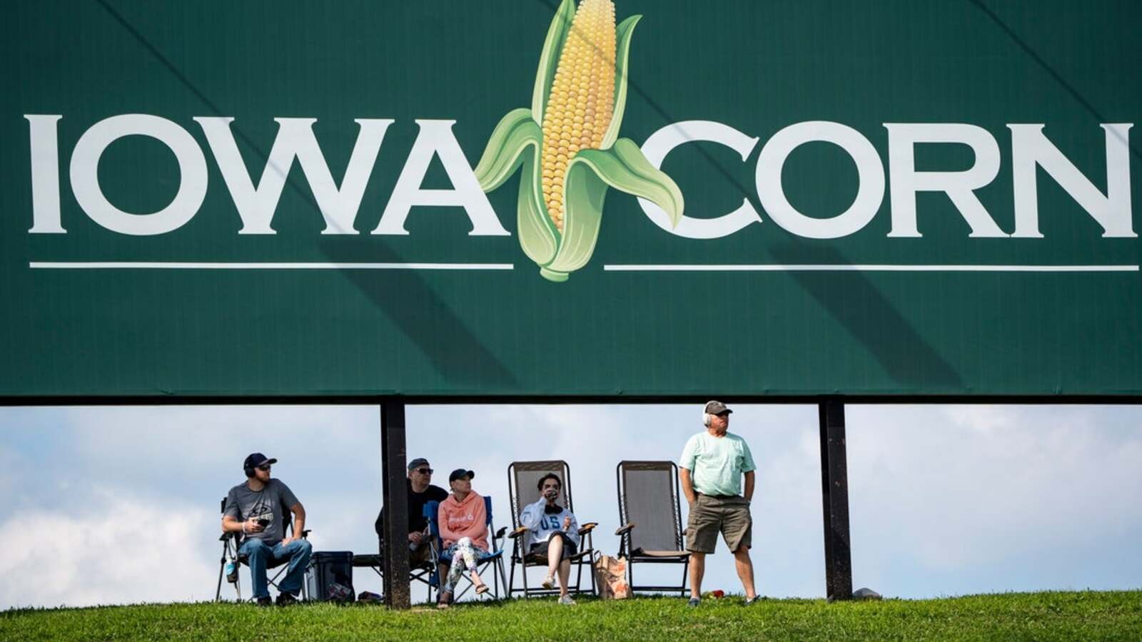 Ryan Blaney Secures Pole Position at Iowa Corn 350