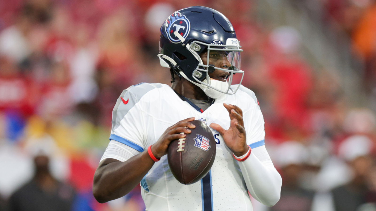 https://www.yardbarker.com/media/e/3/e3e1875b2dc3d693e549209cd066f9316abca3e3/thumb_16x9/titans-rookie-qb-cam-ward-showing-three-key.jpg?v=1