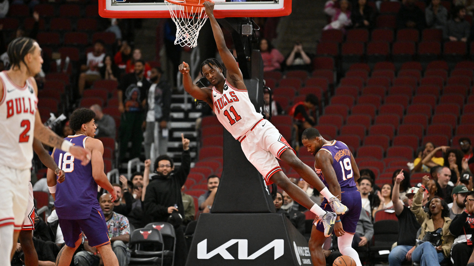 Leonard Miller Scores 26 as Bulls Fall to Nuggets 133-128 in Preseason